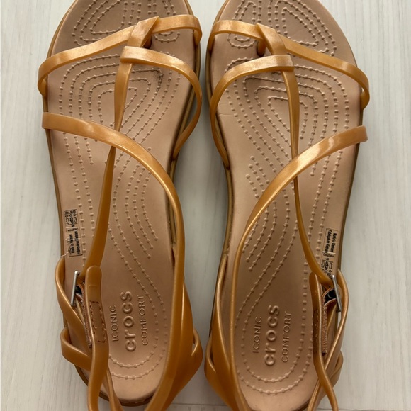 Crocs | Women's Sandals | Gold  | Criss Cross | - Picture 3 of 5